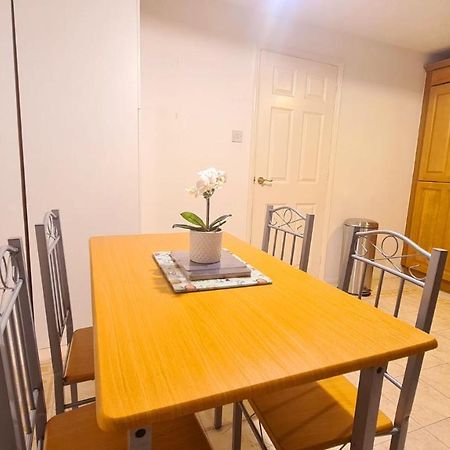 Lovely Double Room With En-Suite In Greenwich ลอนดอน ภายนอก รูปภาพ