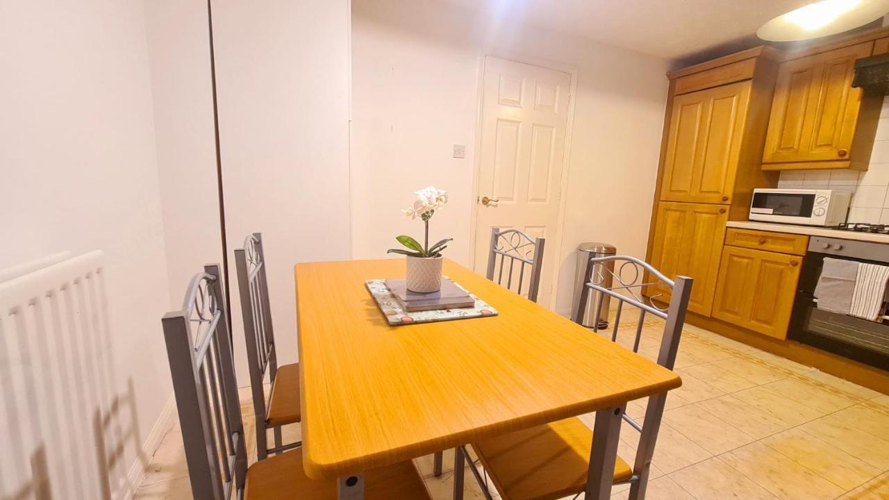 Lovely Double Room With En-Suite In Greenwich ลอนดอน ภายนอก รูปภาพ